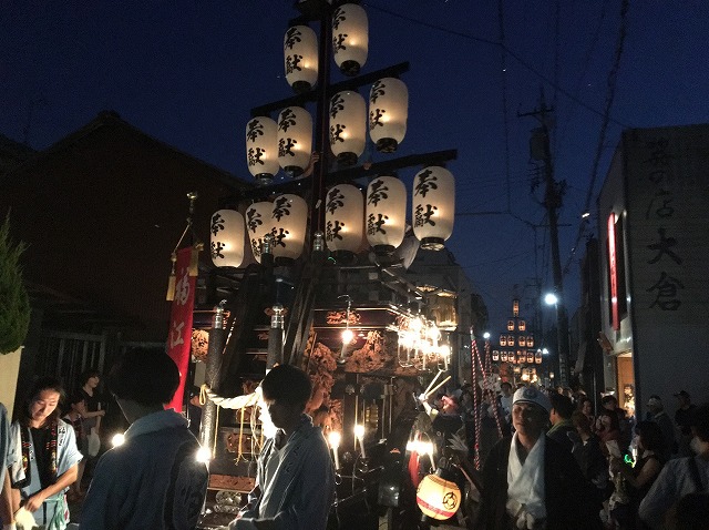 石取祭の夜の祭車